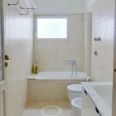 Oyster Apartment